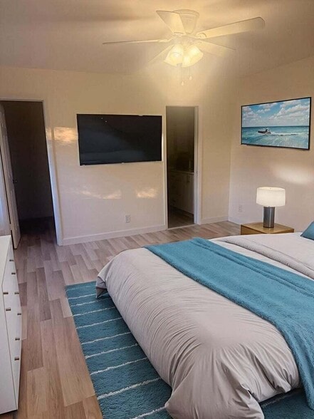 Building Photo - 2622 NW 7th Ct