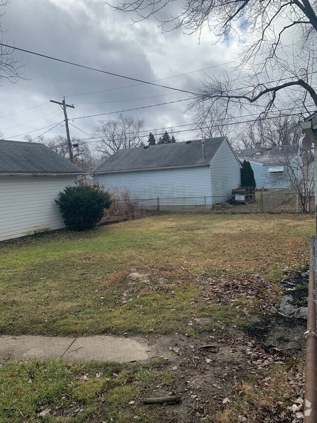 Building Photo - 3 Bedroom home in great neighborhood!