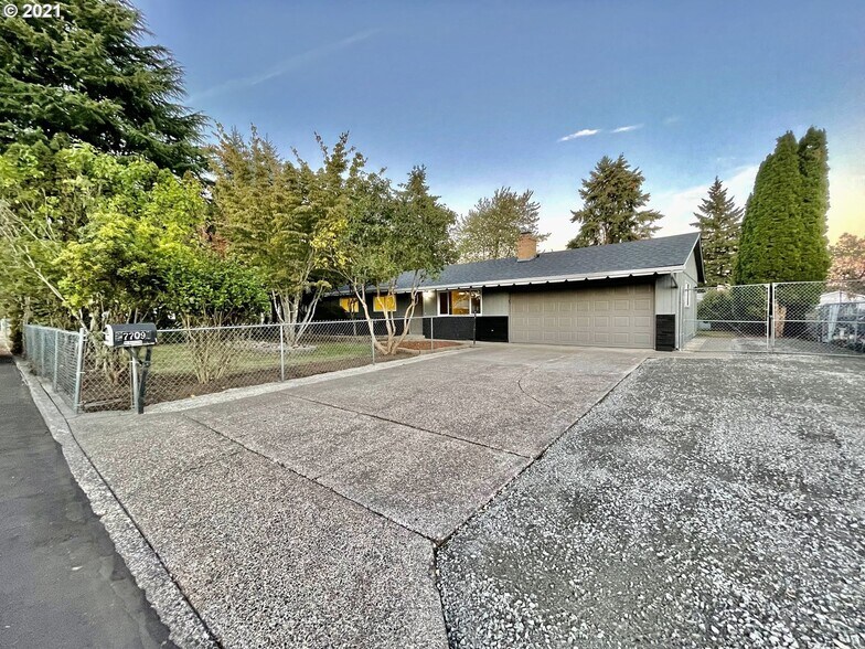 Building Photo - 7709 NE 126th Ave