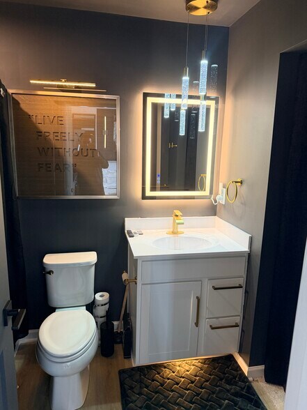 Building Photo - 7269 Statesman Blvd