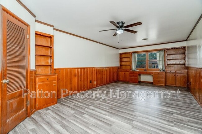 Building Photo - 1703 Pecos St
