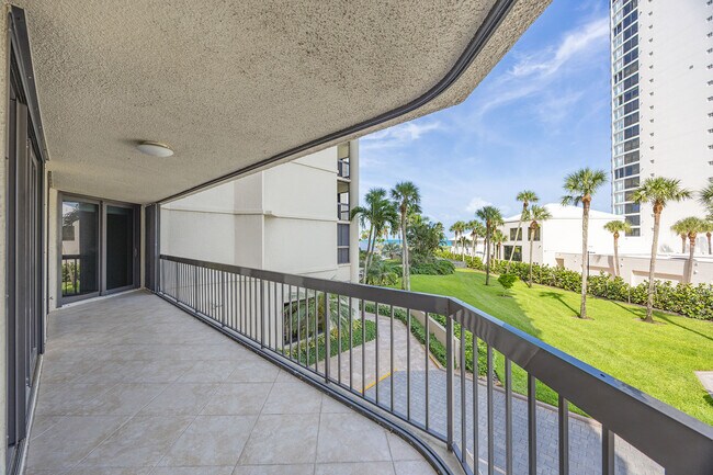 Building Photo - 4551 Gulf Shore Blvd N