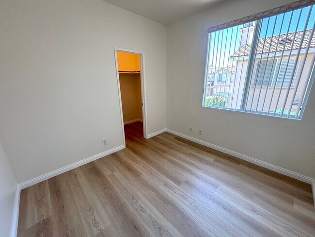 Building Photo - Very clean and upgraded 4 bedroom home in Buena Park