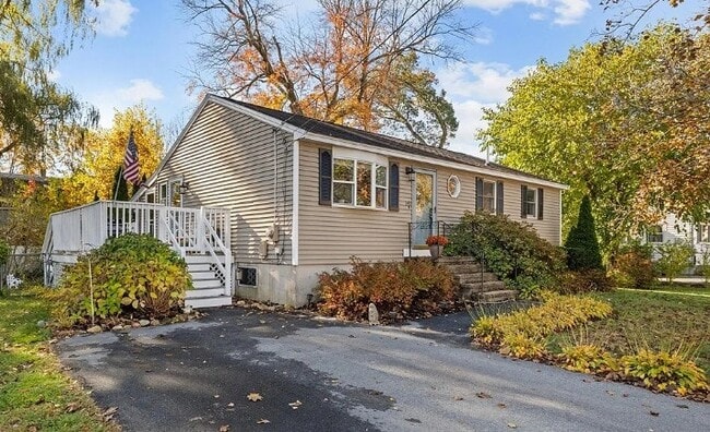 Building Photo - 141 Commonwealth Ave