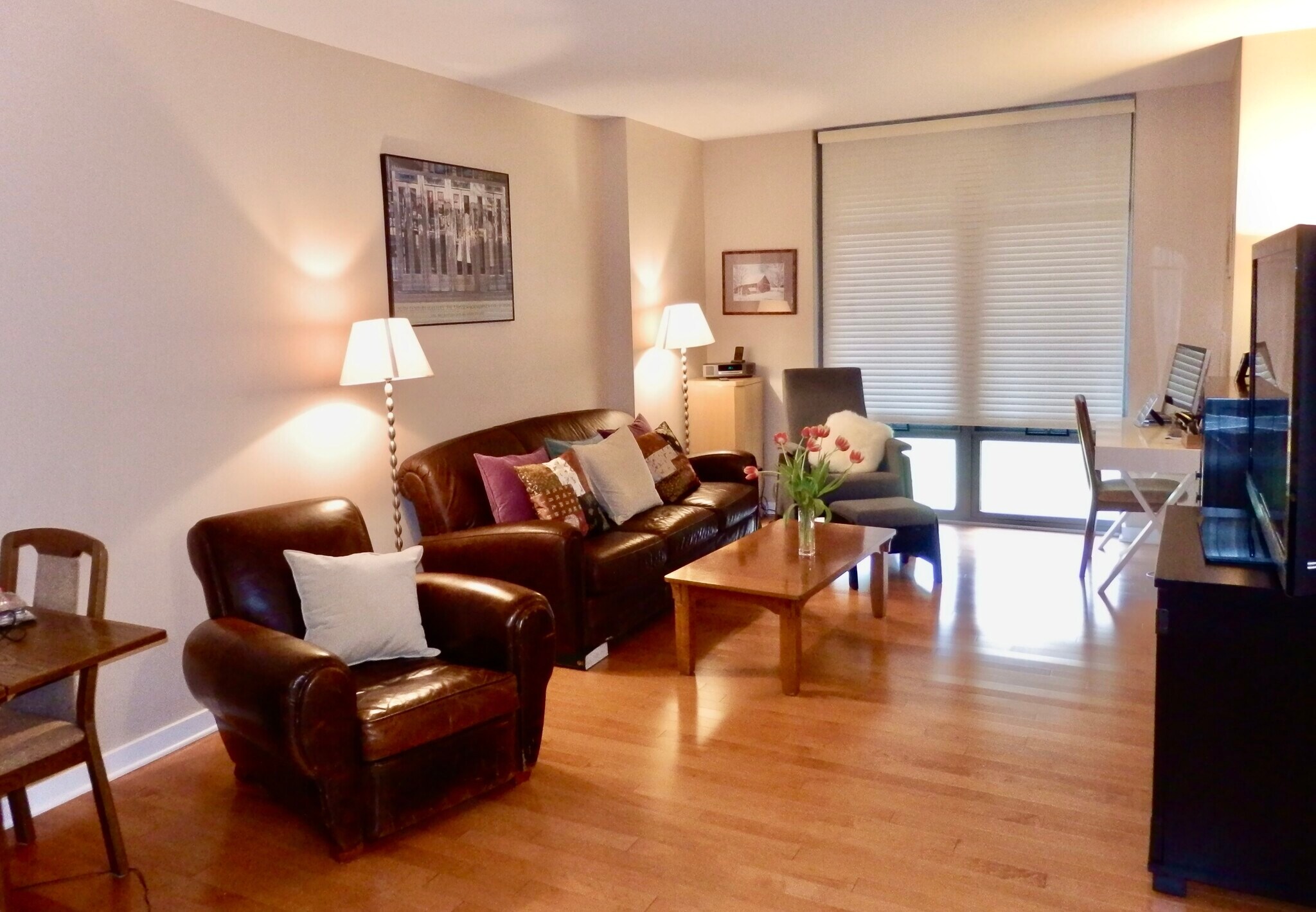 Bright, Open Concept Living Room - 475 K St NW