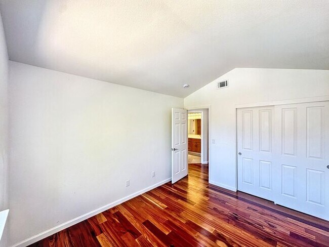 Building Photo - 1905 Paradise Peak Ct