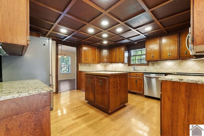 Building Photo - 51 Martin Cir