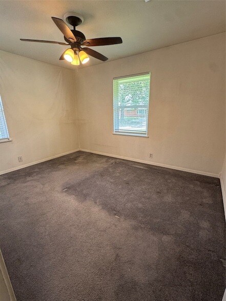 Building Photo - 935 Creager St