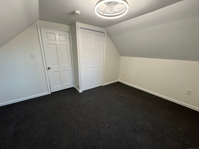 Building Photo - 56 Covington St