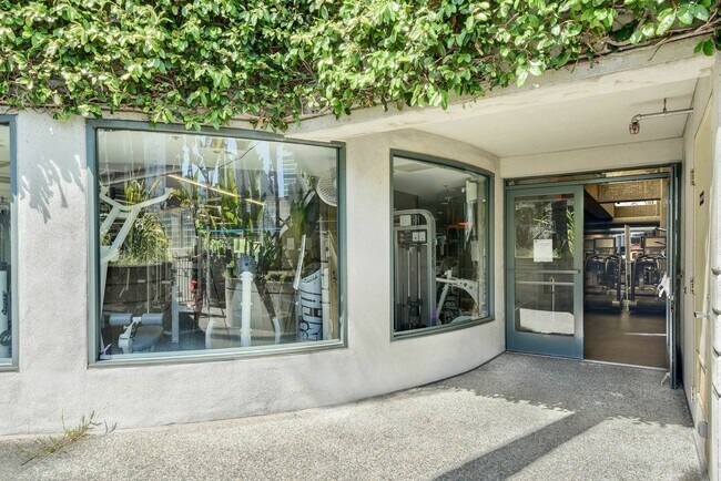 Building Photo - 300 3rd St