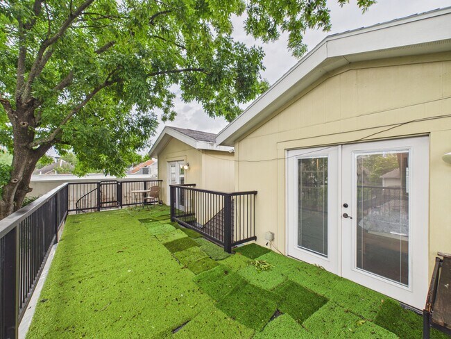 Building Photo - 5110 Academy St