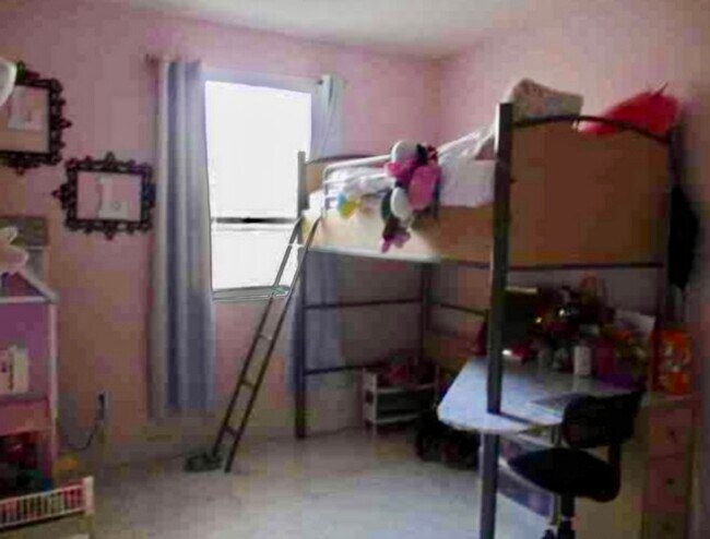 Building Photo - 16628 SW 47th Ter