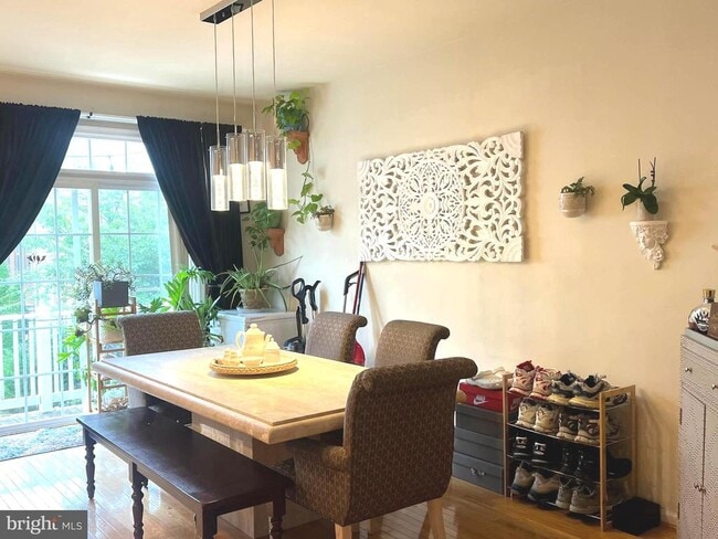 Building Photo - 7039 Little Thames Drive