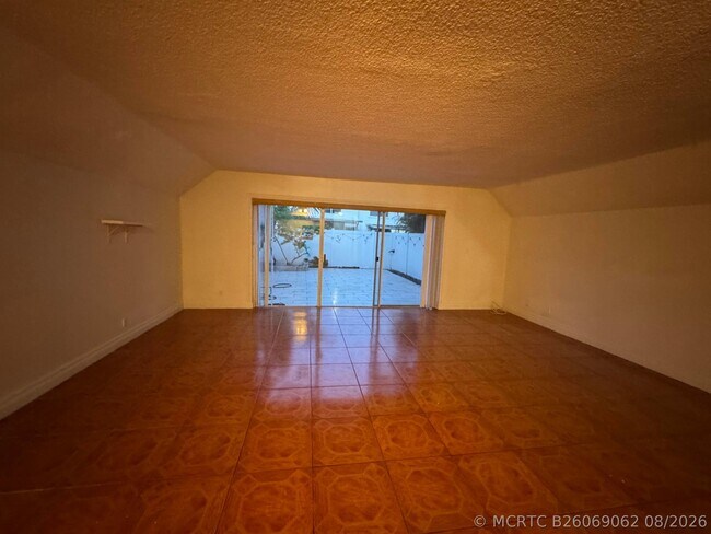 Building Photo - 3904 SW 67th Way