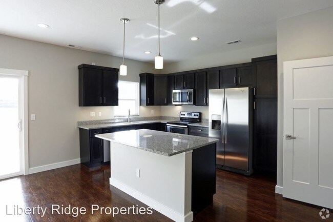 Building Photo - 107 Valor Dr