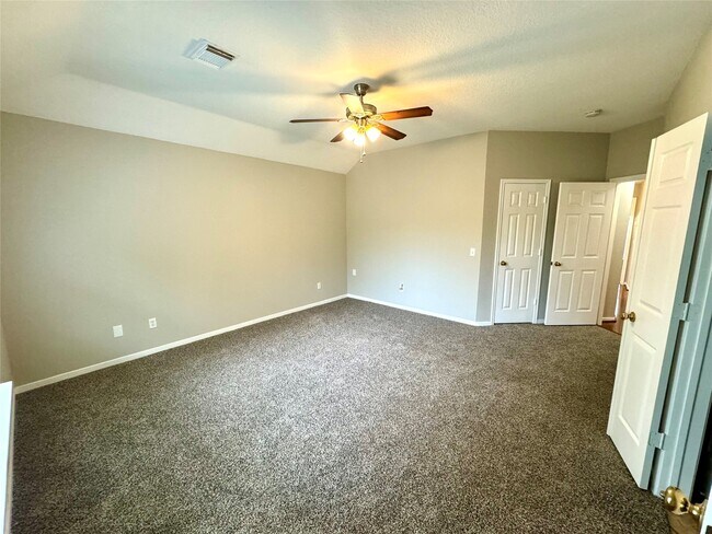 Building Photo - 20914 Medallion Pointe Dr