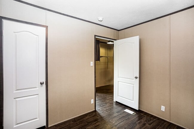 Building Photo - 106 Barkley Ln
