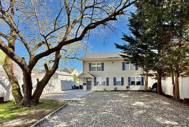 Building Photo - 408 13th Ave