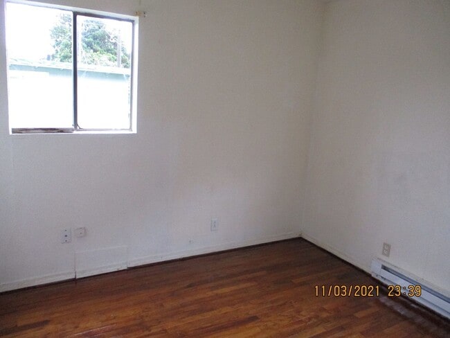 Building Photo - 3022 Sumner Ave