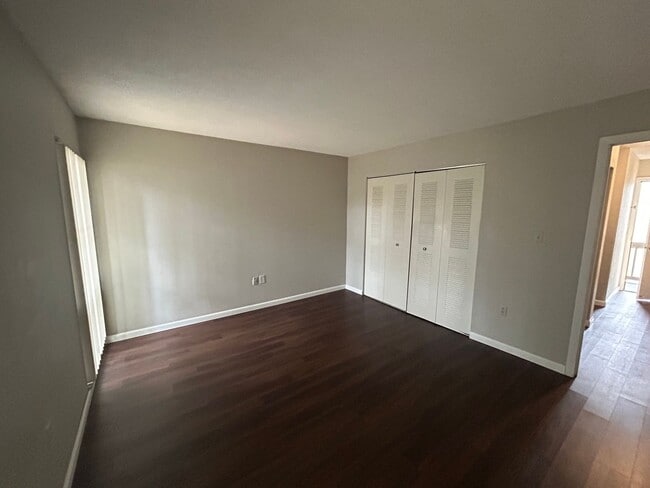 Building Photo - 2 Bedroom Flat in Brandywine