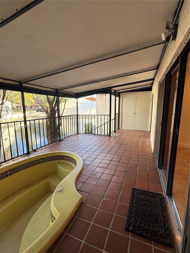 Building Photo - 15315 Loch Isle Dr W