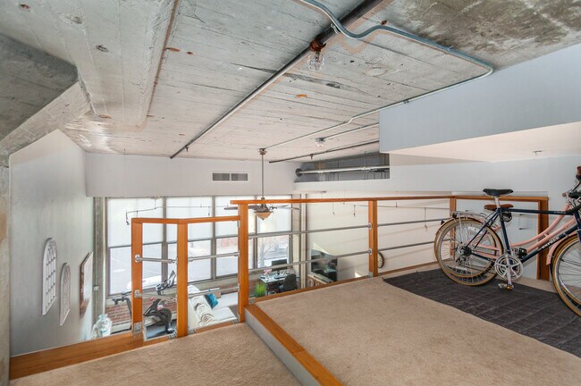 Building Photo - 156 Porter St