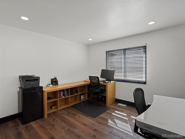 Building Photo - 8049 Sweet Water Rd