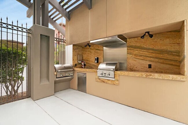 Building Photo - 1313 Washington St