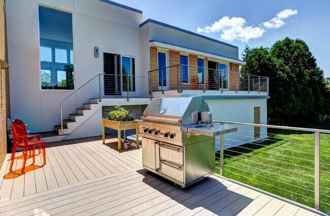 Building Photo - 117 Erica's Ln