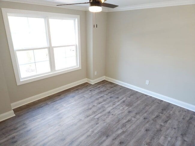 Building Photo - 609 Fairview Ave