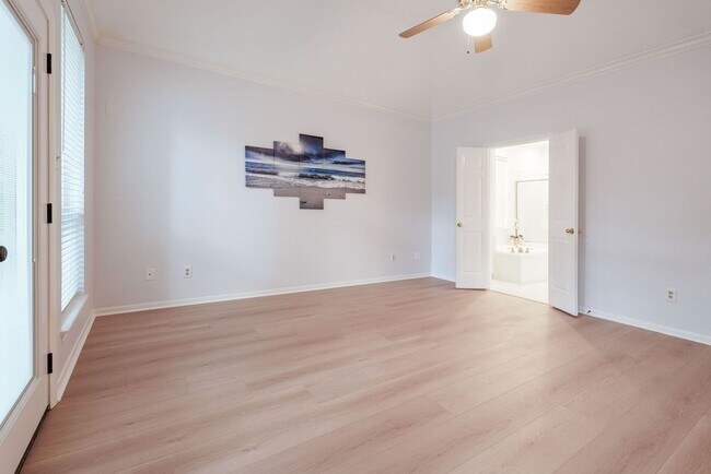 Building Photo - 127 S Copperknoll Cir