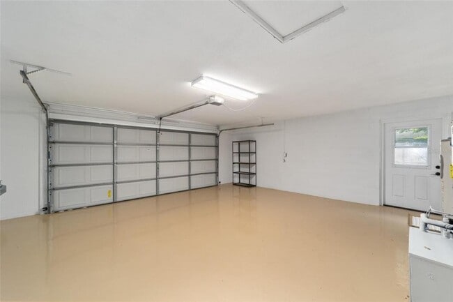 Building Photo - 1536 SE 12th St