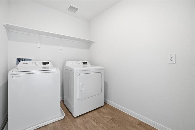 Building Photo - 246 Shenandoah Dr