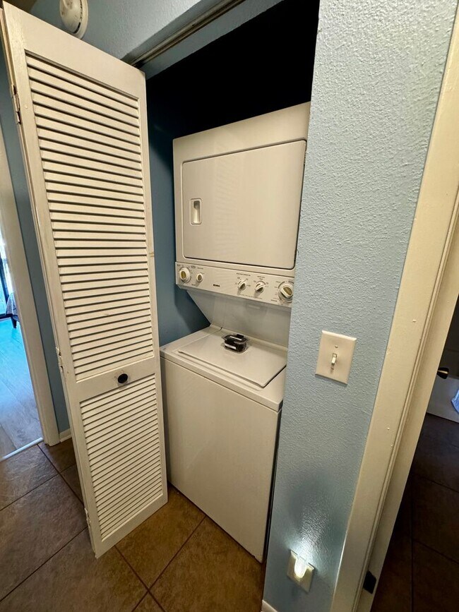 Building Photo - 17751 Panama City Beach Pkwy