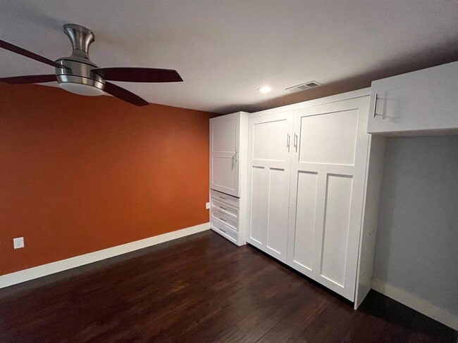 Building Photo - 903 Herndon Ln