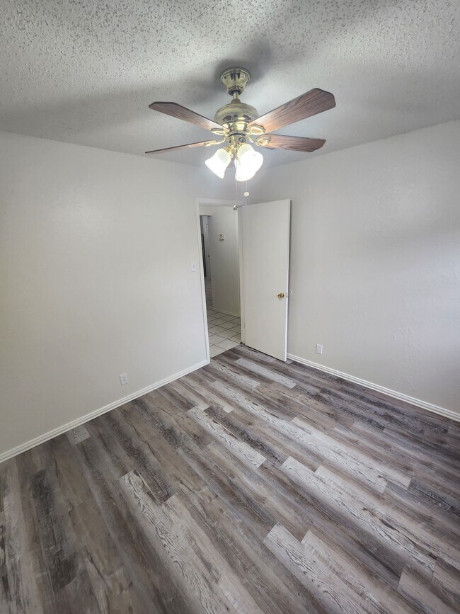 Building Photo - 3804 Rocky Hollow Trl