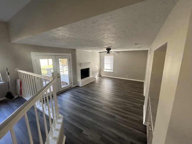 Building Photo - 533 Woodland Hills Dr