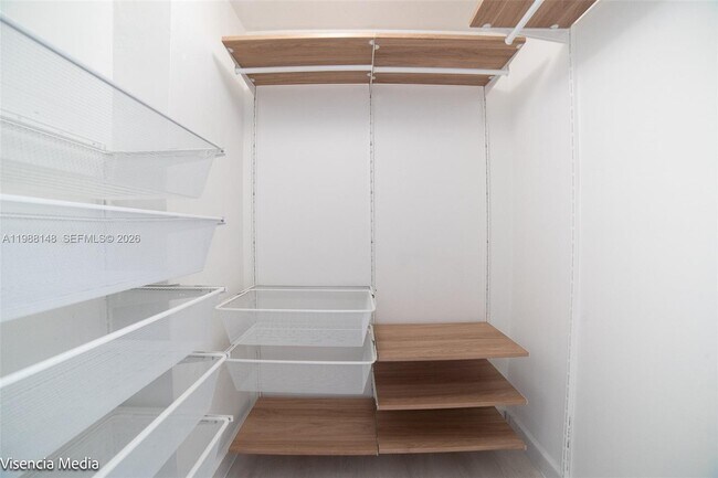 Building Photo - 1351 NE Miami Gardens Dr