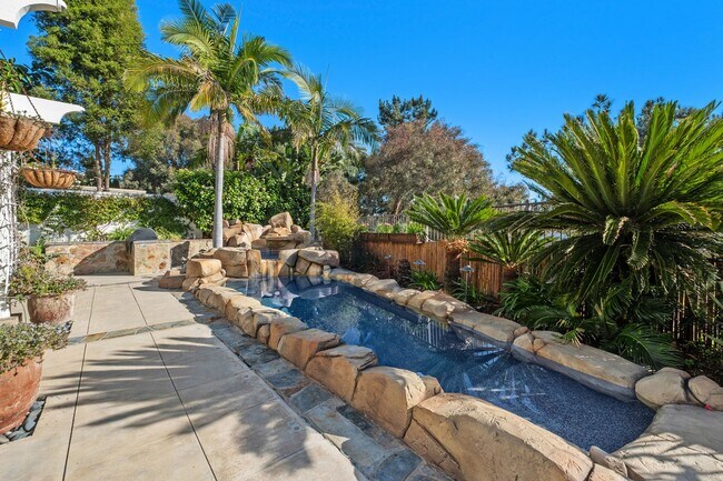 Building Photo - Stunning 5-Bedroom Pool Home in Talega – Luxury Living in San Clemente