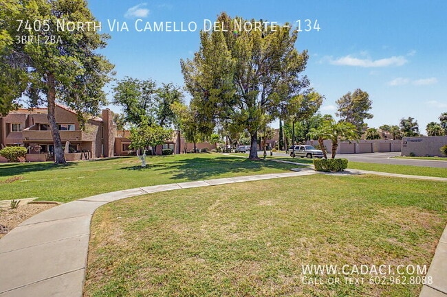 Building Photo - 7405 N Vía Camello Del Norte