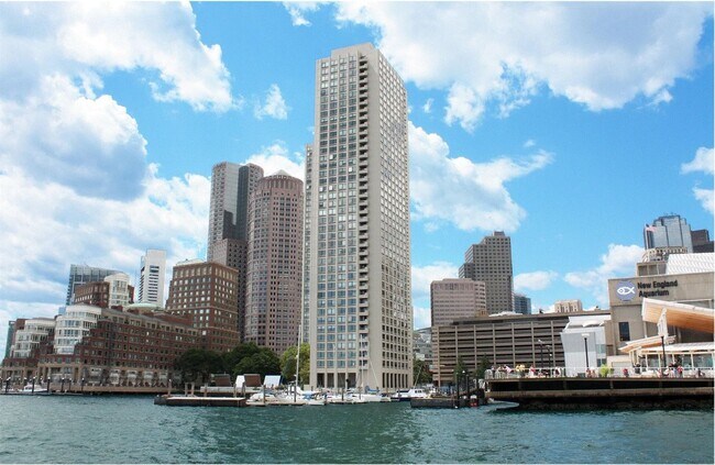 Building Photo - Penthouse Unit looking over the Harbor.... Sept 1st Move in