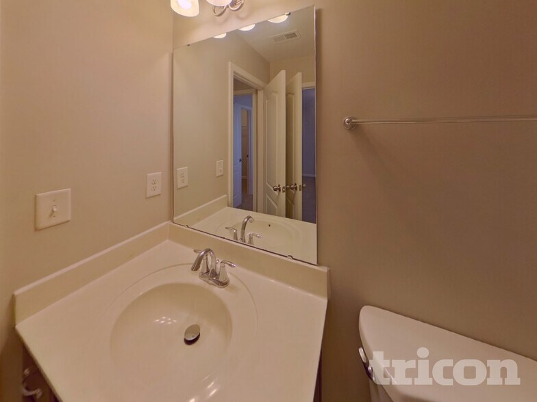 Building Photo - 111 Rougemont Ln