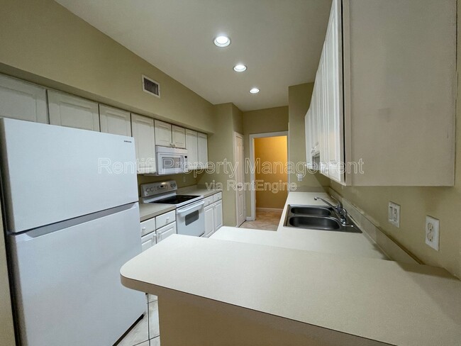 Building Photo - 9719 Glen Heron Dr