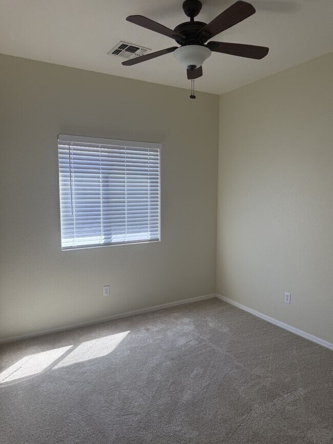 Building Photo - 4 Bedroom in San Tan Ranch, Gilbert!