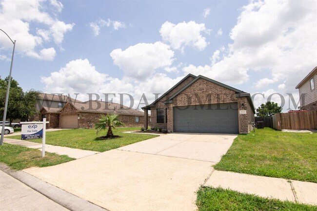 Building Photo - 9134 St Laurent Ln
