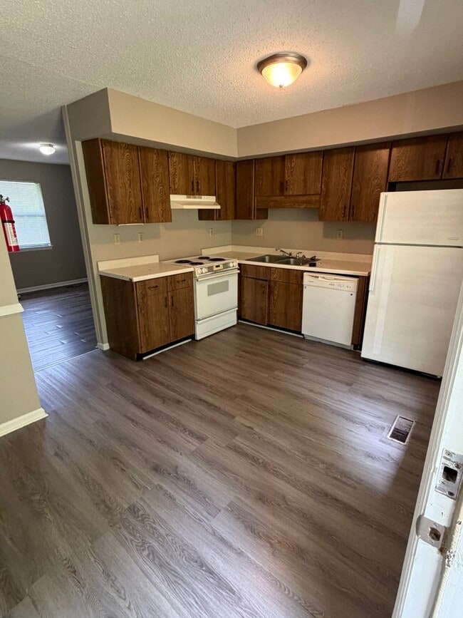 Building Photo - 420-422 Sioux Trail
