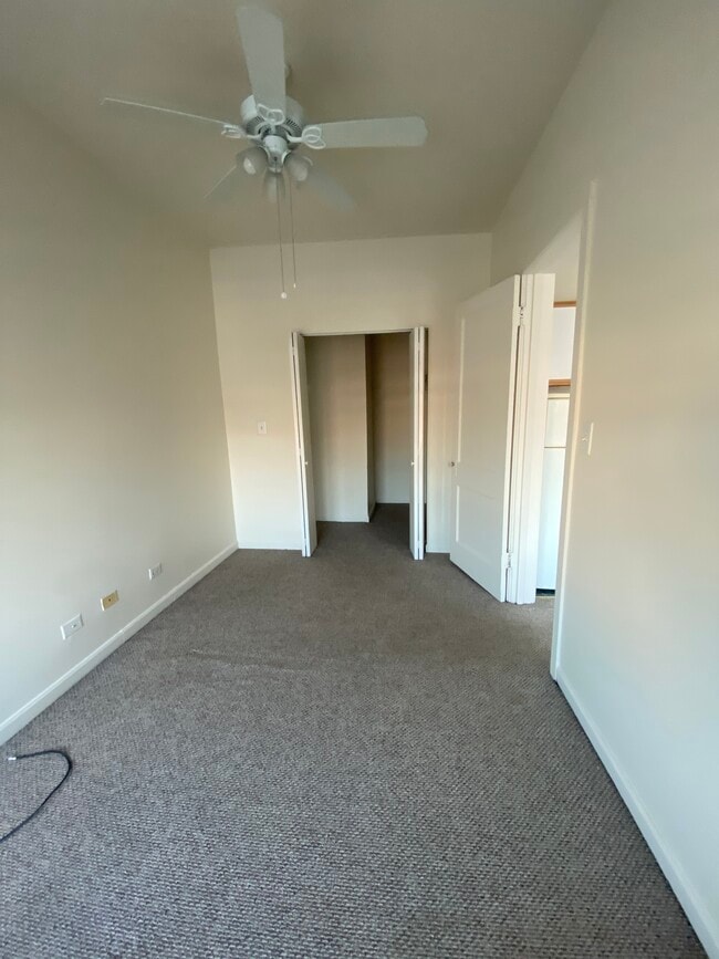 Building Photo - 3955 W Irving Park Rd