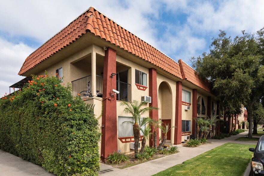 Primary Photo - Santa Ana Birch Apartments