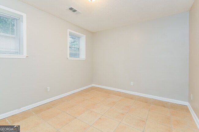 Building Photo - 8807 Crown Ct