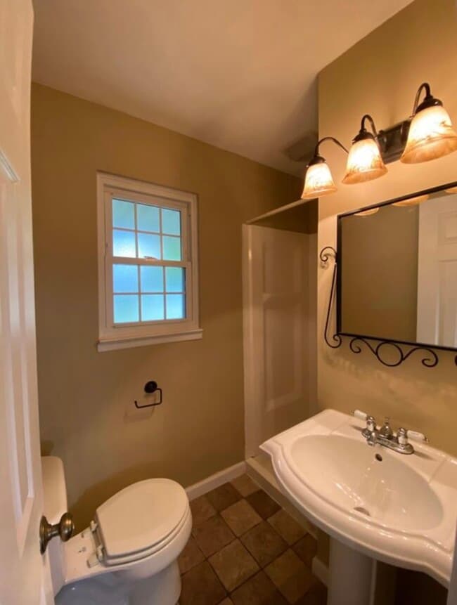 Building Photo - 2309 Cumberland Dr